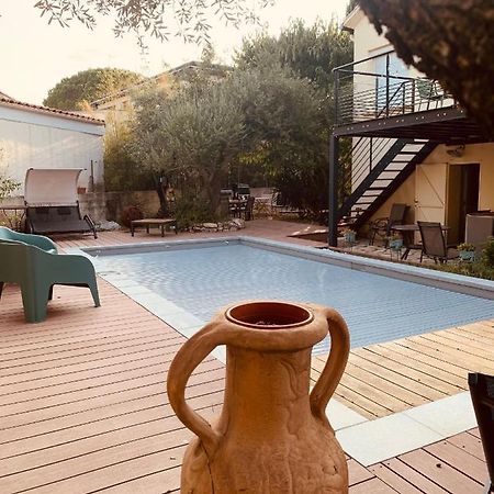 Appartement Independant Avec Jardin Et Acces Piscine نيم المظهر الخارجي الصورة