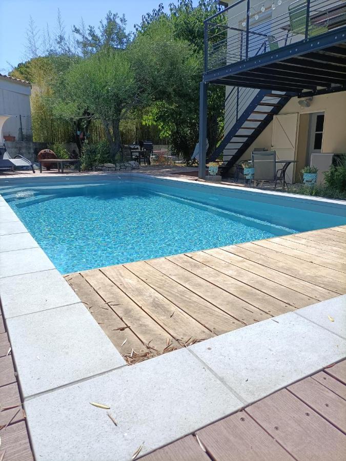 Appartement Independant Avec Jardin Et Acces Piscine نيم المظهر الخارجي الصورة