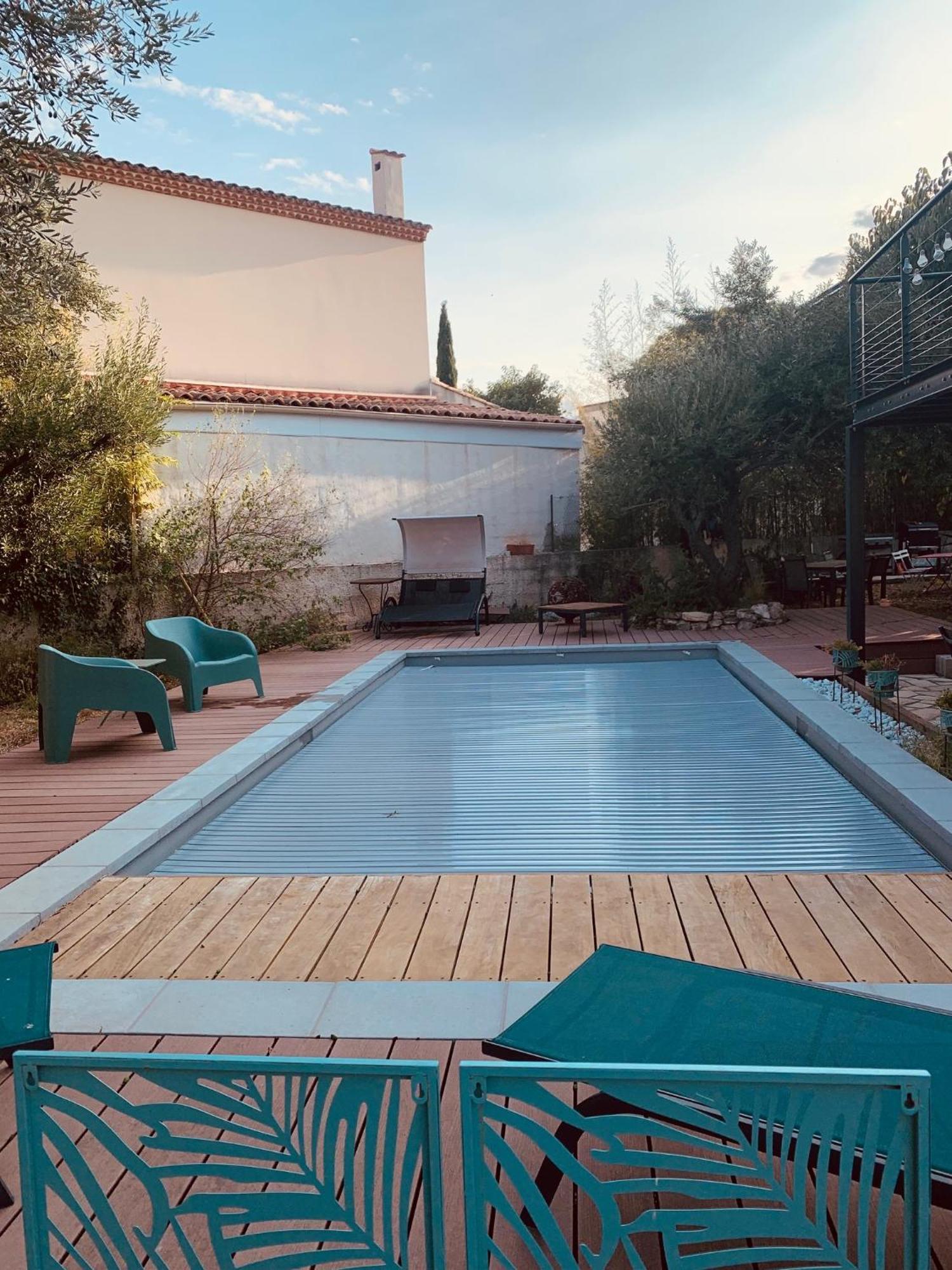 Appartement Independant Avec Jardin Et Acces Piscine نيم المظهر الخارجي الصورة